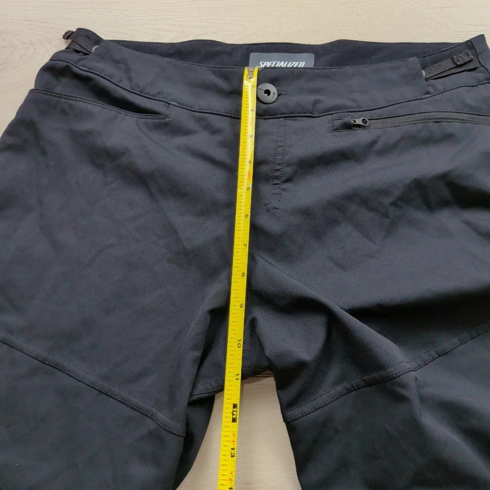 Specialized Black Mountain Bike MTB Shorts Mens 32 (Fits 36) Waist Adjusters